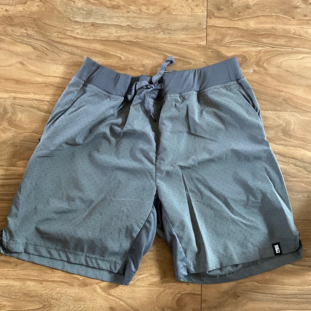 Glyder Yoga Short with liner.  Size XL